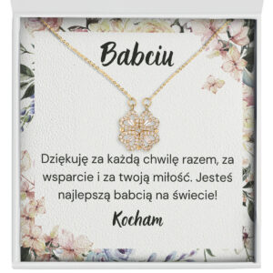 Zbliżenie na złoty naszyjnik Koniczynka - łańcuszek dla babci