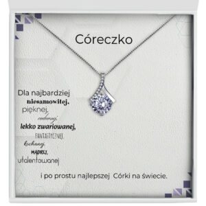 Zbliżenie na naszyjnik z cyrkonią - prezent dla córeczki
