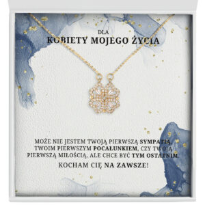 Zbliżenie na złoty naszyjnik Koniczynka - prezent dla kobiety mojego życia