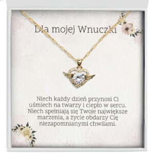 Zbliżenie na naszyjnik serce ze skrzydłami - prezent dla mojej wnuczki