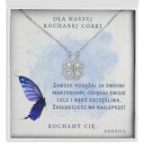 Zbliżenie na srebrny naszyjnik Koniczynka - prezent dla córki od rodziców