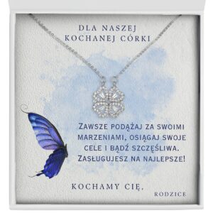 Zbliżenie na srebrny naszyjnik Koniczynka - prezent dla córki od rodziców