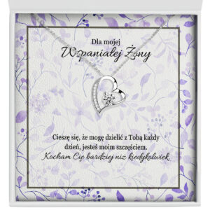 Zbliżenie na srebrny naszyjnik serce - prezent dla żony