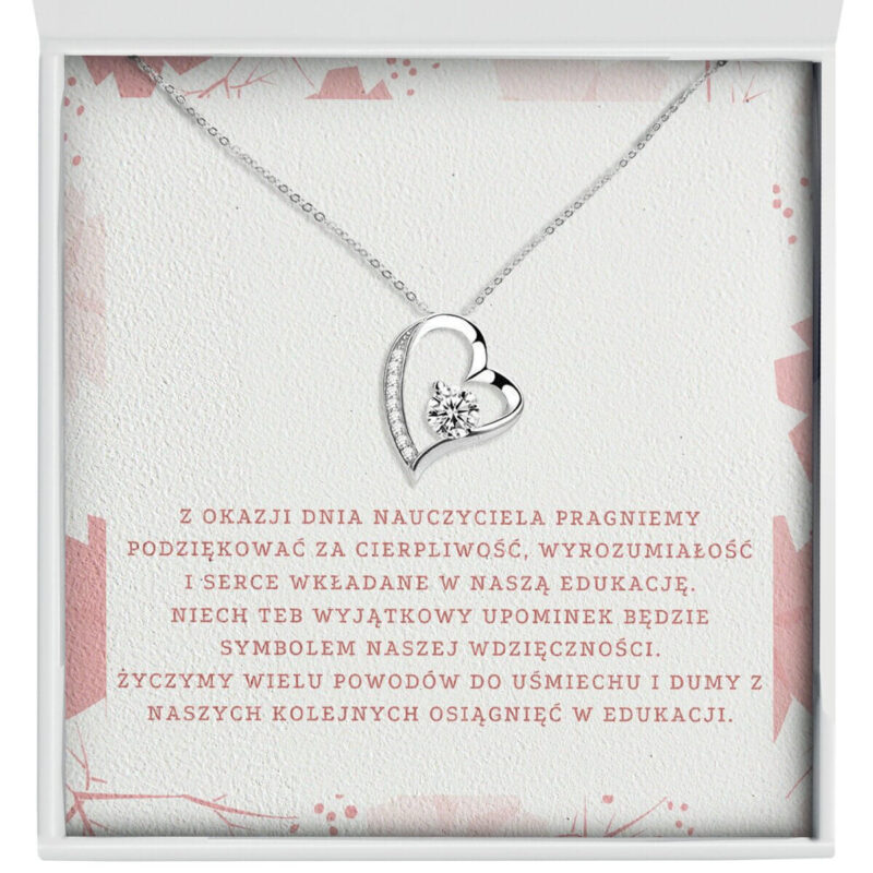 srebrne skos prost (1) Zbliżenie na srebrny naszyjnik serce na Dzień Nauczycielki