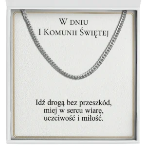 Zbliżenie na męski łańcuszek z dedykacją - Prezent na Pierwszą Komunię Świętą