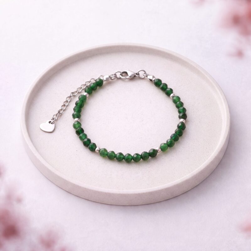 bransoletka-drobne-kamienie-naturalne-chalcedon-4mm-srebrna Bransoletka z drobnych kamieni naturalnych w eleganckim pudełku prezentowym - Ciemnozielony Chalcedon - srebrna